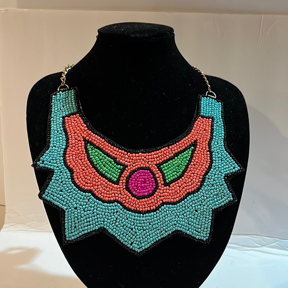 NWT Turquoise Beaded Bib Necklace - Picture 1 of 4